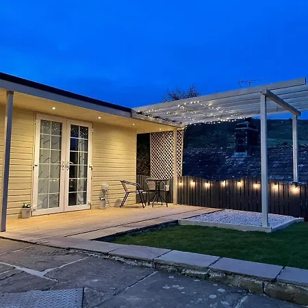 Apple Tree Hut, In A Private Garden بيت خشبي سكيبتون